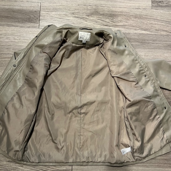 A New Day tan pleather jacket - Picture 7 of 9